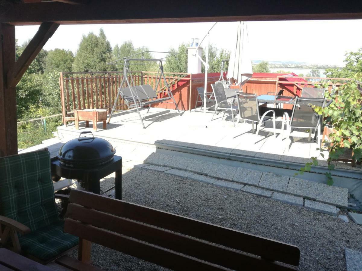 Penzion Nad Jezerem Pavlov Bagian luar foto