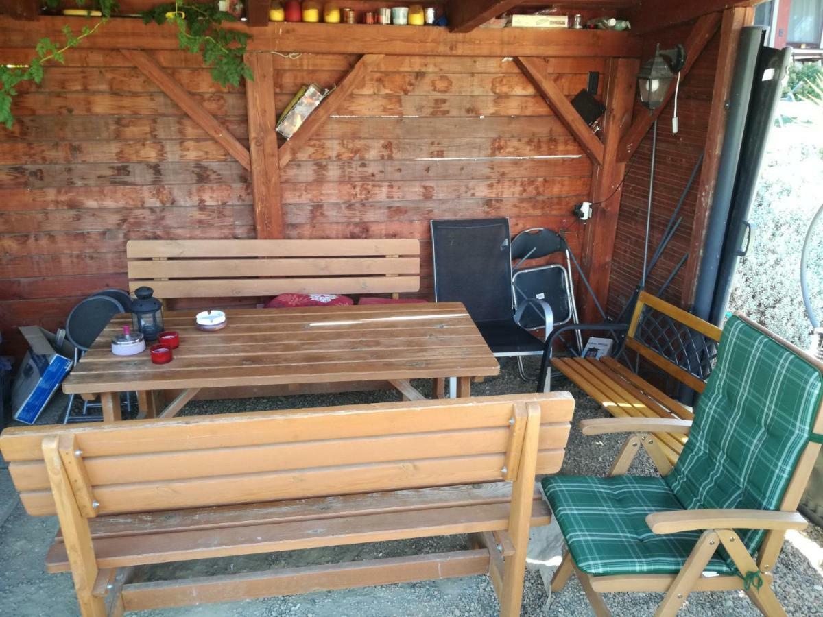 Penzion Nad Jezerem Pavlov Bagian luar foto